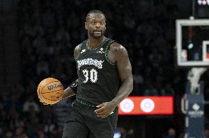 下半场仅9分表现一般！兰德尔15中8&罚球8中7拿24分7板3助2断