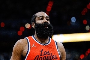 助攻大师0助场次盘点：哈登32次 纳什33次 保罗1次 詹姆斯两次