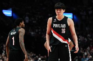 杨健：开拓者的快节奏面对联防打不出来 不如试试用杨瀚森打慢