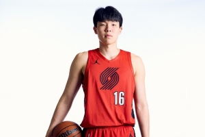 媒体人：杨瀚森要稳住心态 一切的蛰伏都是为了后面的爆发